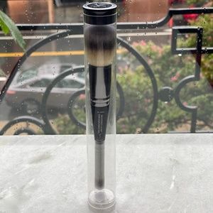 Heavenly Luxe™ Complexion Perfection Brush #7